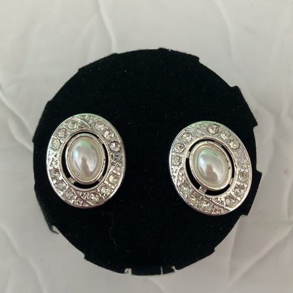 🆕 Avon June 2-in-1 birthstone earrings - Picture 5 of 7